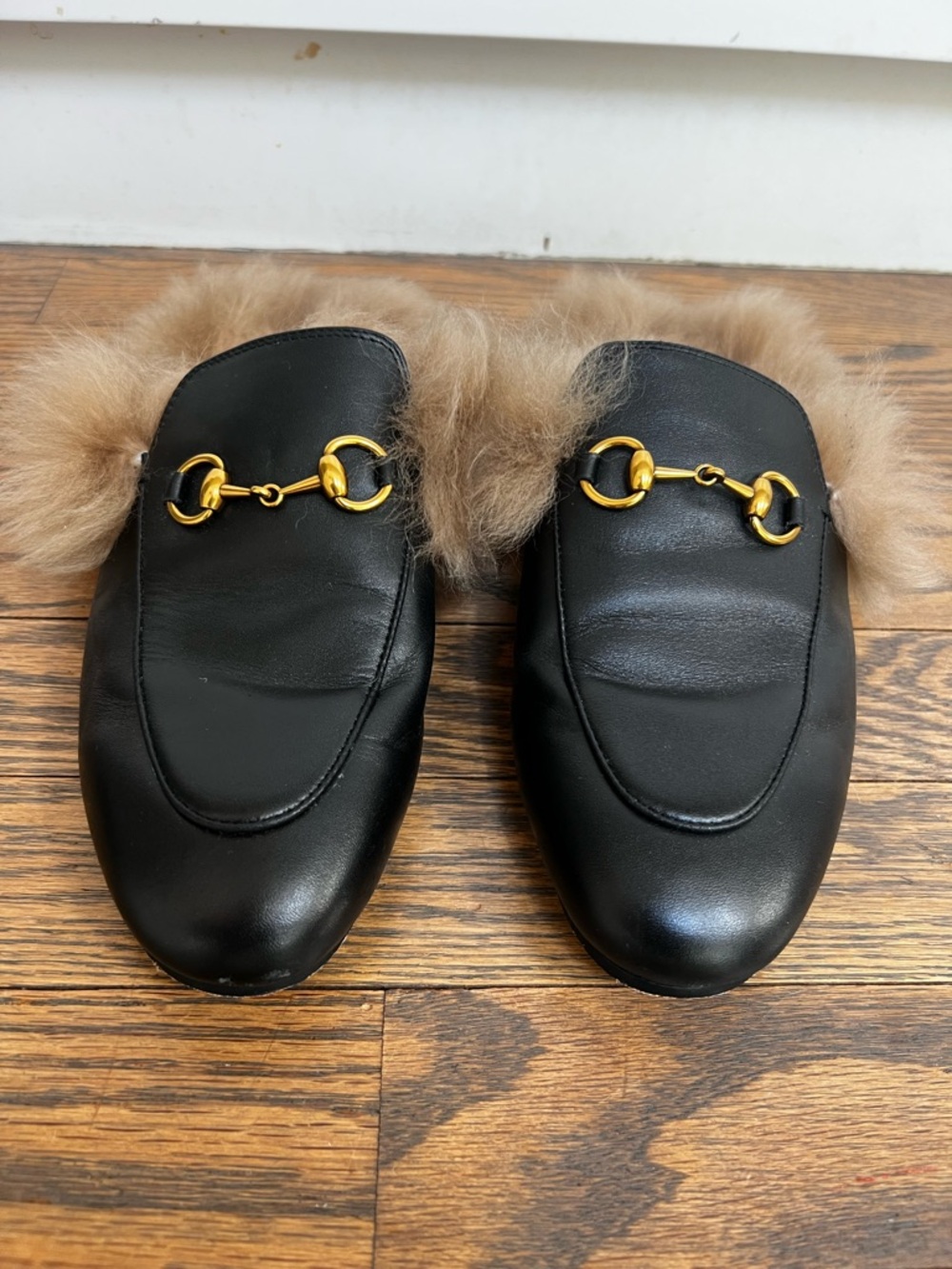 Gucci Black Leather Fur-Lined Loafers with Gold Horsebit Princetown Mule - Picture 2 of 6